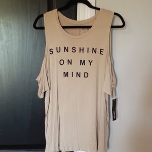 APT. 9 cut out short sleeve soft tee!
